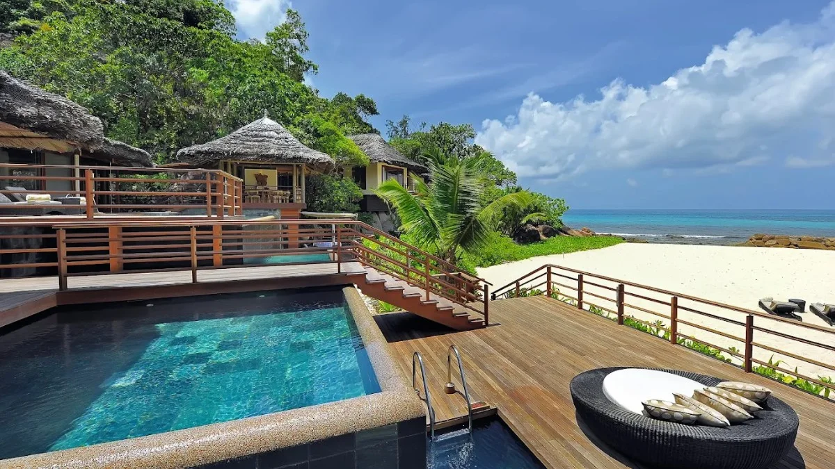 Praslin at Leisure